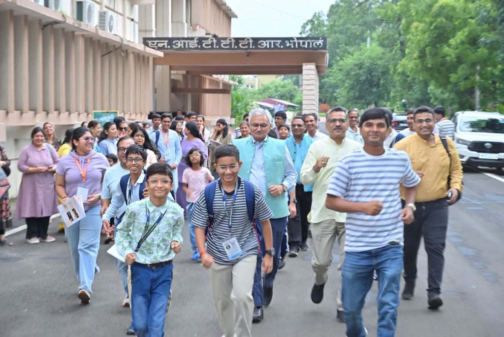 नशा मुक्त युवा अभियान में NITTTR भोपाल ने युवाओं को जागरूक किया