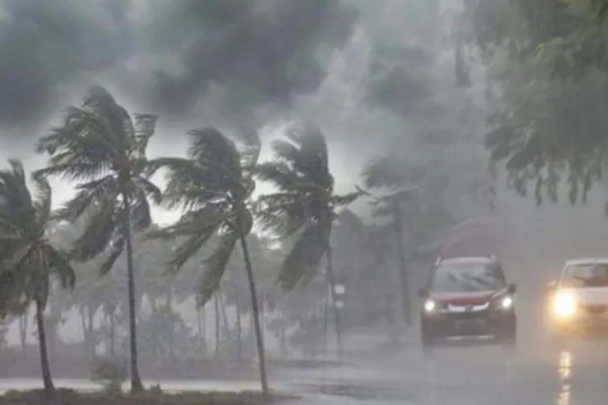 अगस्त में सूखा-सूखा रहा उदयपुर, दशक की सबसे कम बारिश; अब सितंबर से उम्मीद अगस्त में सूखा-सूखा रहा उदयपुर, दशक की सबसे कम बारिश; अब सितंबर से उम्मीद