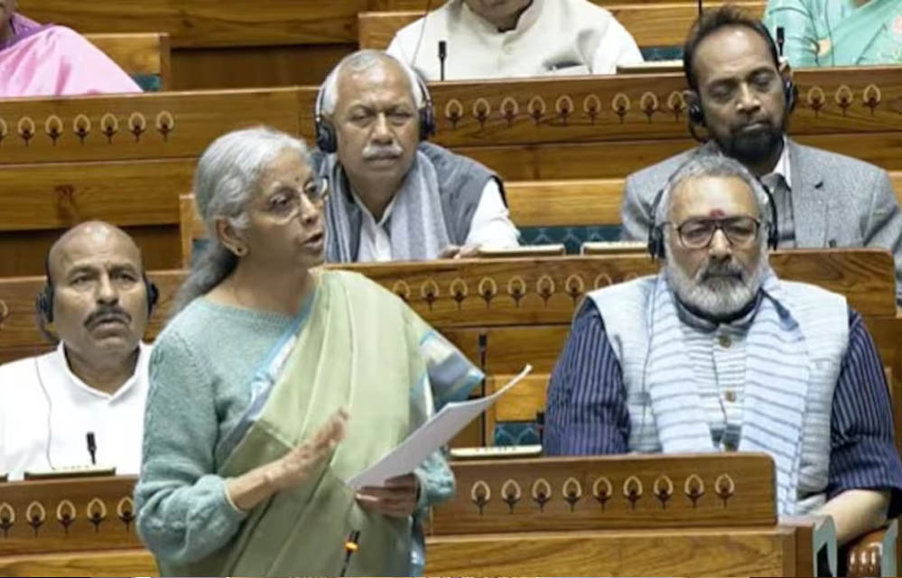 Income Tax Amendment Bill: संसद में आज बड़ा दिन, टैक्स नियमों में बदलाव और बैंकिंग सुधारों पर सरकार का फोकस
