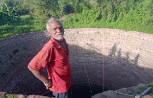 MP के ‘दशरथ मांझी’ अजब सिंह का गजब कारनामा, पत्नी के सम्मान के लिए खोदा कुआं, गर्मी में बना गांव का सहारा