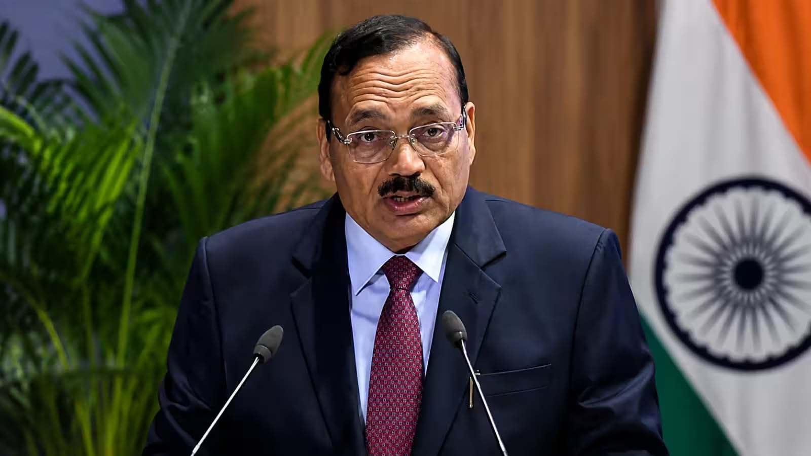 NALSAR विवाद का असर NLSIU तक पहुंचा, CJI और BCI अध्यक्ष को बुलाने पर छात्रों ने जताया विरोध