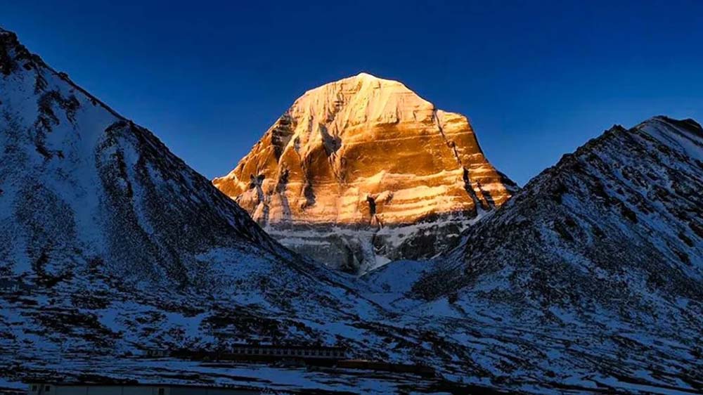 कैलाश पर्वत के 10 रहस्य, जहां समय बदलने से लेकर शंभाला नगरी तक के दावे
