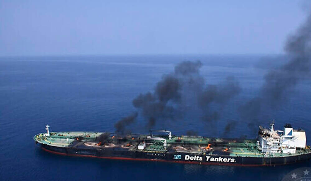 Red Sea Crisis: हूती विद्रोहियों का एक और बड़ा हमला, सऊदी तेल टैंकर पर अटैक; 13 दिन में 8वां जहाज निशाने पर