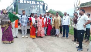 जशपुर से 204 श्रद्धालु रामलला दर्शन के लिए अयोध्या रवाना, भक्ति और उत्साह का दिखा अनूठा संगम
