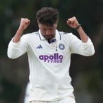 दूसरे टेस्ट से पहले टीम इंडिया में बदलाव की चर्चा, कुलदीप की जगह सारांश जैन को मौका? दूसरे टेस्ट से पहले टीम इंडिया में बदलाव की चर्चा, कुलदीप की जगह सारांश जैन को मौका?