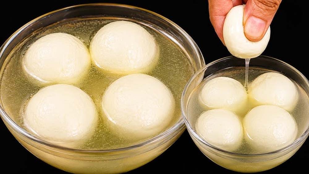 रक्षाबंधन पर घर में बनाएं स्पंजी रसगुल्ले, सिर्फ 2 सीटी में होंगे तैयार
