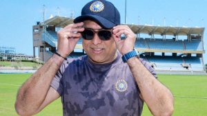 वीवीएस लक्ष्मण को मिल सकती है बड़ी जिम्मेदारी, BCCI में डायरेक्टर ऑफ क्रिकेट पद की चर्चा वीवीएस लक्ष्मण को मिल सकती है बड़ी जिम्मेदारी, BCCI में डायरेक्टर ऑफ क्रिकेट पद की चर्चा