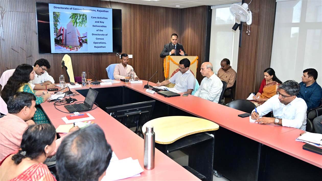 मुख्य सचिव वी. श्रीनिवास ने जनगणना निदेशालय का किया दौरा, डिजिटल और भू-स्थानिक तकनीक पर जोर