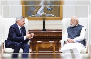 PM मोदी से मिले Netflix के Co-CEO, भारत को Global Content Hub बनाने पर बनी रणनीति PM मोदी से मिले Netflix के Co-CEO, भारत को Global Content Hub बनाने पर बनी रणनीति