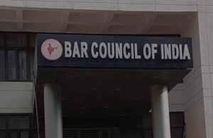 देशभर के लॉ कॉलेजों पर BCI का सख्त शिकंजा, नियमों के उल्लंघन पर होगी कड़ी कार्रवाई देशभर के लॉ कॉलेजों पर BCI का सख्त शिकंजा, नियमों के उल्लंघन पर होगी कड़ी कार्रवाई