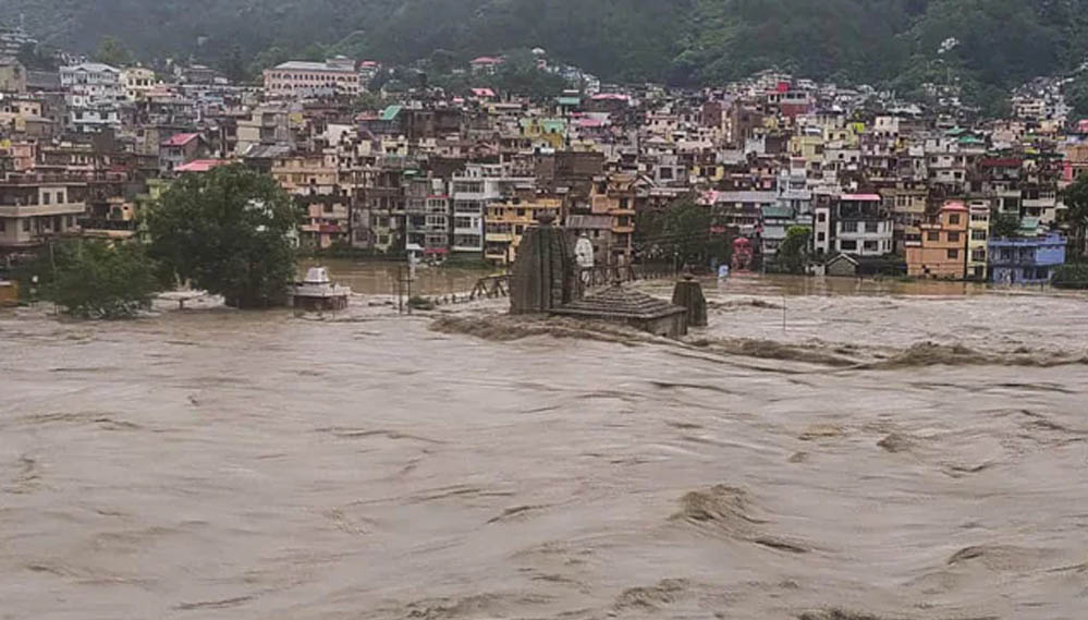 Himachal Weather Alert: मूसलाधार बारिश से जनजीवन प्रभावित, 145 सड़कें बंद; 48 घंटे का अलर्ट जारी Himachal Weather Alert: मूसलाधार बारिश से जनजीवन प्रभावित, 145 सड़कें बंद; 48 घंटे का अलर्ट जारी