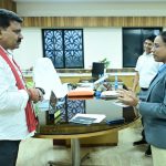 राष्ट्रपति भवन से आमंत्रण मिलने पर रेणुका गोस्वामी को उपमुख्यमंत्री विजय शर्मा ने दी बधाई राष्ट्रपति भवन से आमंत्रण मिलने पर रेणुका गोस्वामी को उपमुख्यमंत्री विजय शर्मा ने दी बधाई