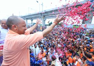 योगी के कार्यक्रम में ड्रोन उड़ाने वाला युवक पकड़ा गया, सुरक्षा में हड़कंप