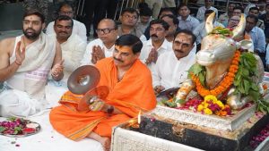 CM डॉ. मोहन यादव ने महाकालेश्वर की शयन आरती में लिया आशीर्वाद, भक्तिभाव में डूबा उज्जैन CM डॉ. मोहन यादव ने महाकालेश्वर की शयन आरती में लिया आशीर्वाद, भक्तिभाव में डूबा उज्जैन