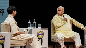 Mohan Bhagwat & Gen-Z: नई पीढ़ी से जुड़ने के लिए संघ ने बदले पैंतरे, BJP के लिए ऐसे तैयार हो रहा नया वोटर बेस Mohan Bhagwat & Gen-Z: नई पीढ़ी से जुड़ने के लिए संघ ने बदले पैंतरे, BJP के लिए ऐसे तैयार हो रहा नया वोटर बेस