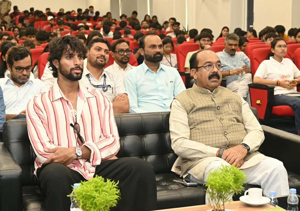 खेल सुविधाओं के विस्तार, वर्ष 2036 के ओलंपिक के लिए प्रतिभा विकास, नशामुक्ति, युवा नेतृत्व, शासन में युवाओं की भागीदारी तथा युवा सशक्तीकरण पर युवाओं ने रखे अपने विचार और सुझाव खेल सुविधाओं के विस्तार, वर्ष 2036 के ओलंपिक के लिए प्रतिभा विकास, नशामुक्ति, युवा नेतृत्व, शासन में युवाओं की भागीदारी तथा युवा सशक्तीकरण पर युवाओं ने रखे अपने विचार और सुझाव