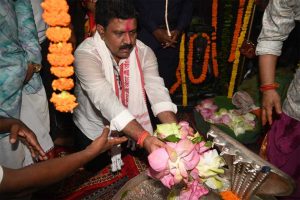 उप मुख्यमंत्री श्री विजय शर्मा हजारों श्रद्धालुओं के साथ पदयात्रा में हुए शामिल