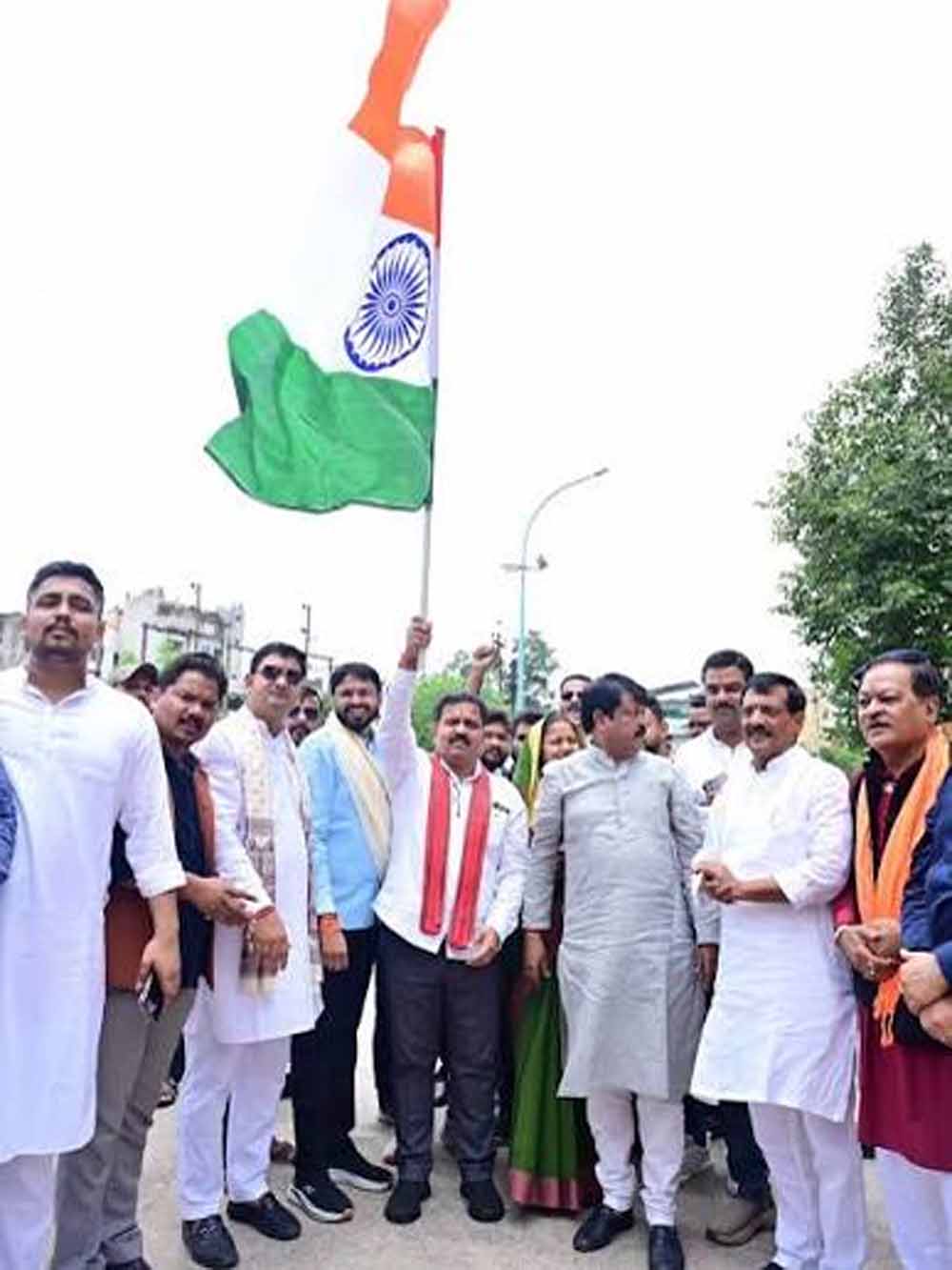 बस्तर में आज गूंजेगा तिरंगे का जयघोष, 12 से 15 अगस्त तक निकलेगी तिरंगा यात्रा बस्तर में आज गूंजेगा तिरंगे का जयघोष, 12 से 15 अगस्त तक निकलेगी तिरंगा यात्रा