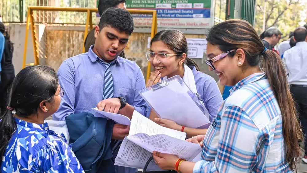 CBSE 10वीं बोर्ड: स्कैन कॉपी पाने का मौका, आंसर शीट के लिए आवेदन प्रक्रिया शुरू CBSE 10वीं बोर्ड: स्कैन कॉपी पाने का मौका, आंसर शीट के लिए आवेदन प्रक्रिया शुरू