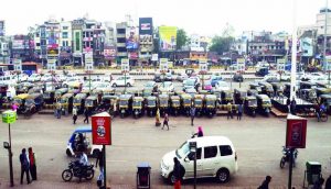 रायपुर रेलवे स्टेशन पर RPF सख्त, नो पार्किंग और अवैध वेंडिंग के खिलाफ अभियान; 3800 पर कार्रवाई रायपुर रेलवे स्टेशन पर RPF सख्त, नो पार्किंग और अवैध वेंडिंग के खिलाफ अभियान; 3800 पर कार्रवाई