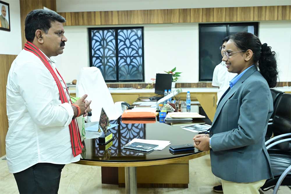 धमतरी की बेटी ने कौशल विकास के दम पर रची सफलता की नई इबारत, स्वतंत्रता दिवस समारोह में होंगी शामिल