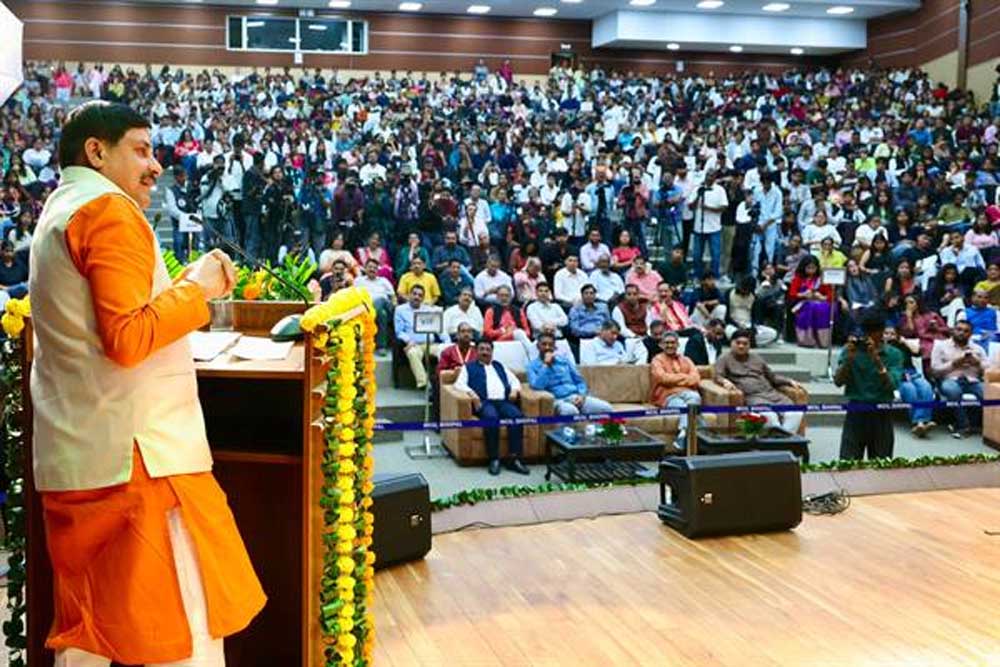 पत्रकारिता में सत्ता का विरोध ठीक है, लेकिन देश का विरोध नहीं होना चाहिए पत्रकारिता में सत्ता का विरोध ठीक है, लेकिन देश का विरोध नहीं होना चाहिए