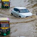 Haryana Weather: मूसलाधार बारिश से तबाही, मकान गिरे, नदी का तटबंध टूटा, बाढ़ का अलर्ट Haryana Weather: मूसलाधार बारिश से तबाही, मकान गिरे, नदी का तटबंध टूटा, बाढ़ का अलर्ट