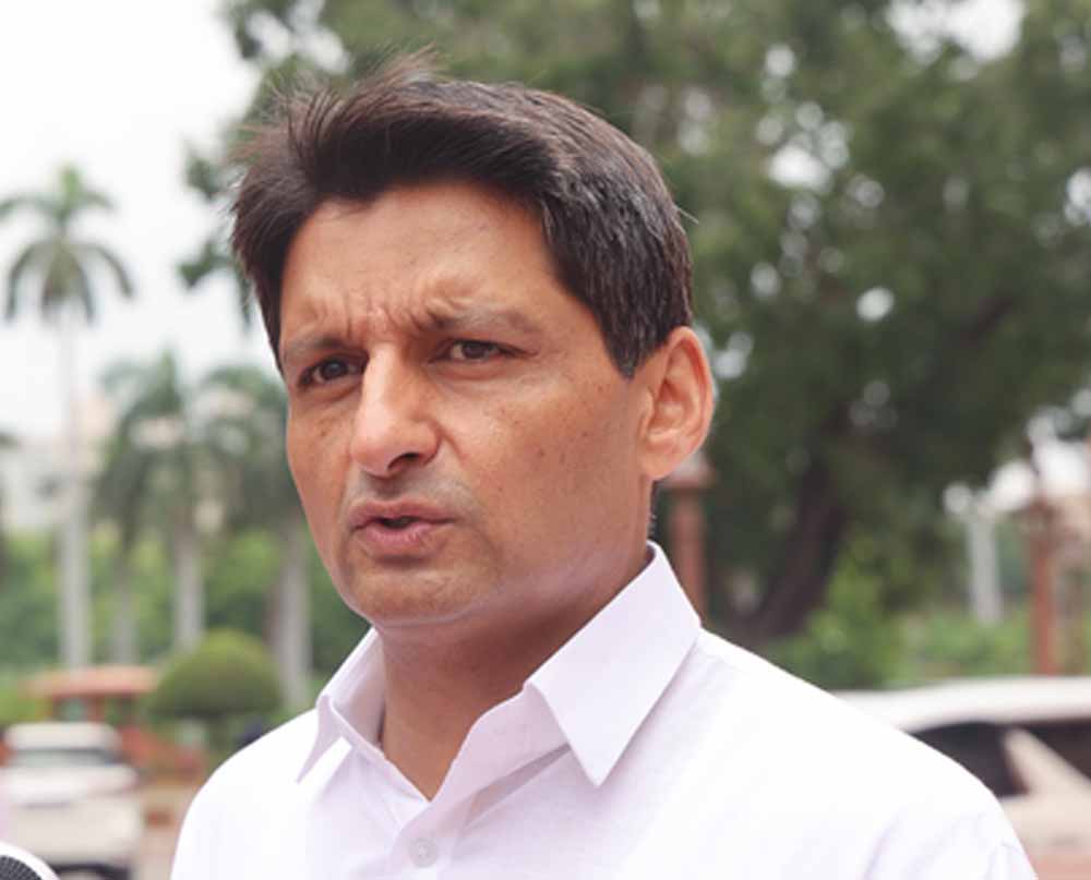हरियाणा विधानसभा में सज्जन कुमार को लेकर हंगामा, कांग्रेस के बागी विधायक ने उठाई कार्रवाई की मांग हरियाणा विधानसभा में सज्जन कुमार को लेकर हंगामा, कांग्रेस के बागी विधायक ने उठाई कार्रवाई की मांग