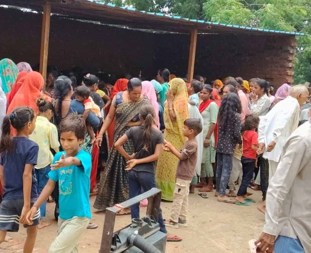 तीन पीढ़ियां, एक आस्था… झज्जर के परिवार ने उठाई ‘गोद कांवड़’, दिखी भक्ति की अनोखी तस्वीर
