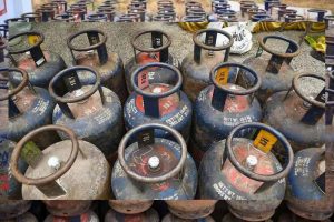 LPG Price Today: गैस सिलेंडर हुआ ₹200 सस्ता, जानें दिल्ली, मुंबई, चेन्नई और कोलकाता में नए दाम LPG Price Today: गैस सिलेंडर हुआ ₹200 सस्ता, जानें दिल्ली, मुंबई, चेन्नई और कोलकाता में नए दाम