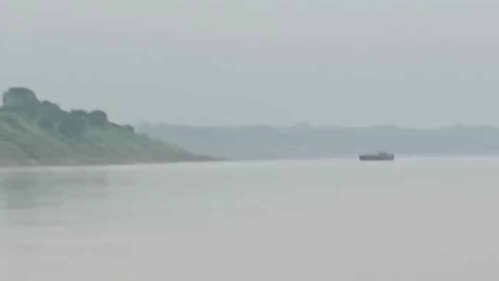 Morena News: चंबल नदी में डीजल खत्म, 5 KM तक बहा स्टीमर; 150 यात्रियों की अटकी सांसें