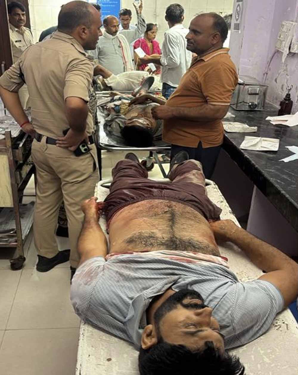 MP के मुरैना में ताबड़तोड़ फायरिंग, दो सगे भाइयों की मौत, 3 लोग गंभीर घायल