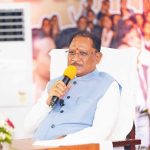 मुख्यमंत्री विष्णु देव साय ने प्रयास आवासीय विद्यालय के नीट क्वालीफाई विद्यार्थियों से किया प्रेरक संवाद