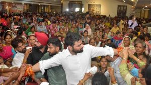 नशे की बलि चढ़े परिवारों की 356 महिलाओं ने BJP नेता संग मनाया रक्षाबंधन