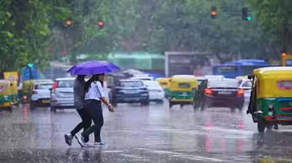 चंडीगढ़ में झमाझम बारिश से बदला मौसम, उमस भरी गर्मी से मिली राहत चंडीगढ़ में झमाझम बारिश से बदला मौसम, उमस भरी गर्मी से मिली राहत