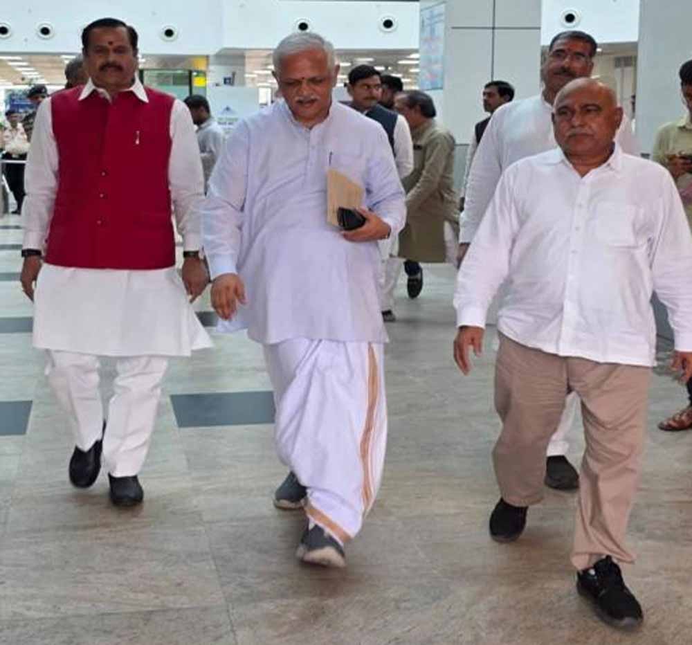 पंजाब BJP में सुलह की कवायद तेज! बीएल संतोष करेंगे नेताओं से चर्चा, अकाली दल गठबंधन पर मंथन पंजाब BJP में सुलह की कवायद तेज! बीएल संतोष करेंगे नेताओं से चर्चा, अकाली दल गठबंधन पर मंथन