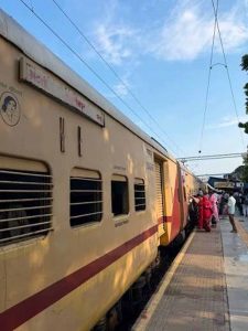 श्रद्धालुओं के लिए खुशखबरी! राधा स्वामी सत्संग दिवस पर स्पेशल ट्रेन का ऐलान