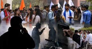 PU चुनाव में सितारों की एंट्री! नेता से खिलाड़ी और गायकों तक ने मांगे वोट