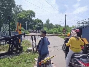 पठानकोट को मिली बड़ी सौगात, रेलवे ओवरब्रिज प्रोजेक्ट को केंद्र सरकार की मंजूरी पठानकोट को मिली बड़ी सौगात, रेलवे ओवरब्रिज प्रोजेक्ट को केंद्र सरकार की मंजूरी