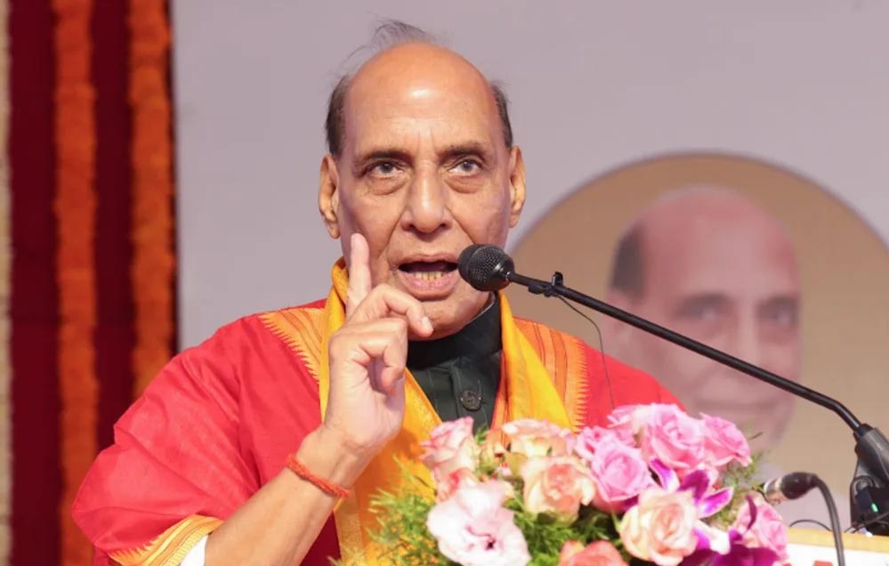 भारत को शिप बिल्डिंग का ग्लोबल हब बनाने की तैयारी, राजनाथ सिंह ने युद्धपोत और तेल टैंकरों को लेकर किया ऐलान