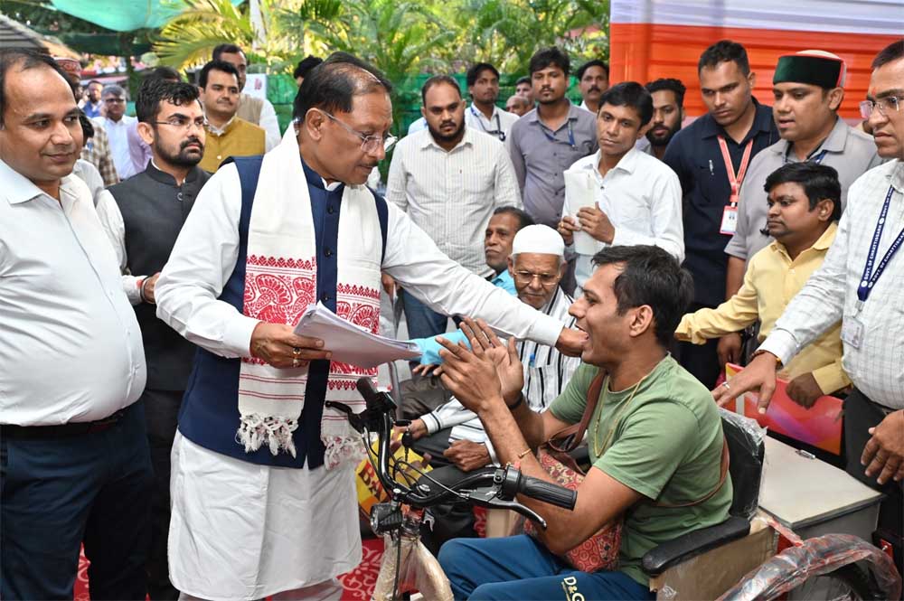 सामाजिक सुरक्षा से आत्मनिर्भरता की राह पर