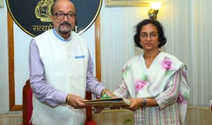 राज्यपाल  डेका को लोक सेवा आयोग की अध्यक्ष सु शांडिल्य ने वार्षिक प्रतिवेदन सौंपा