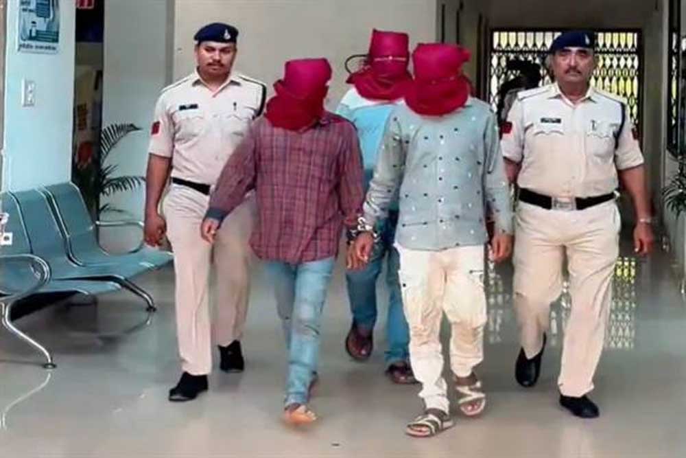 सीहोर में फर्जी ट्रेडिंग ऐप-कॉल सेंटर का भंडाफोड़