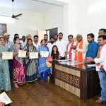 जरूरतमंदों के अपने पक्के घर का सपना हो रहा साकार, कवर्धा के 25 हितग्राहियों को मिला पीएम आवास जरूरतमंदों के अपने पक्के घर का सपना हो रहा साकार, कवर्धा के 25 हितग्राहियों को मिला पीएम आवास