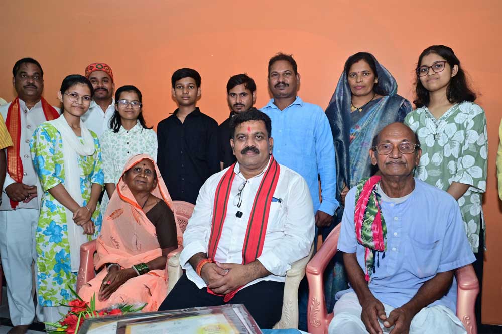 तीन बहनों का एक साथ मेडिकल में चयन पूरे प्रदेश के लिए है प्रेरणादायी उदाहरण- उप मुख्यमंत्री  विजय शर्मा