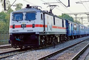 MP के श्रद्धालुओं को रेलवे की सौगात, ग्वालियर होते हुए झांसी-मथुरा के बीच चलेंगी स्पेशल ट्रेनें MP के श्रद्धालुओं को रेलवे की सौगात, ग्वालियर होते हुए झांसी-मथुरा के बीच चलेंगी स्पेशल ट्रेनें