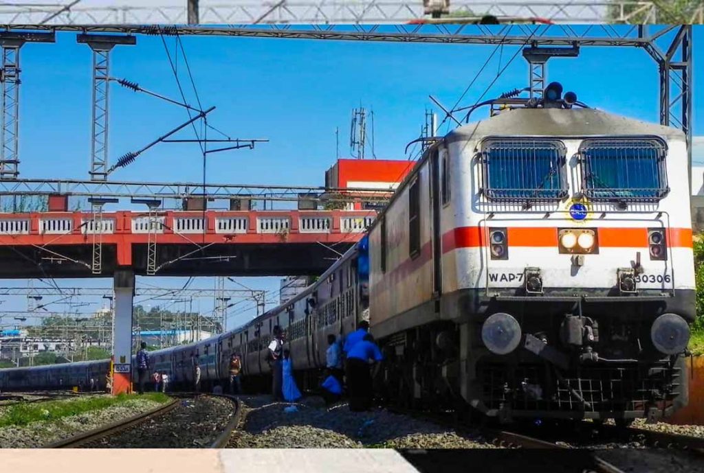 लंबे इंतजार के बाद खुशखबरी, अब खंडवा में भी रुकेगी पुणे-जबलपुर वीकली ट्रेन