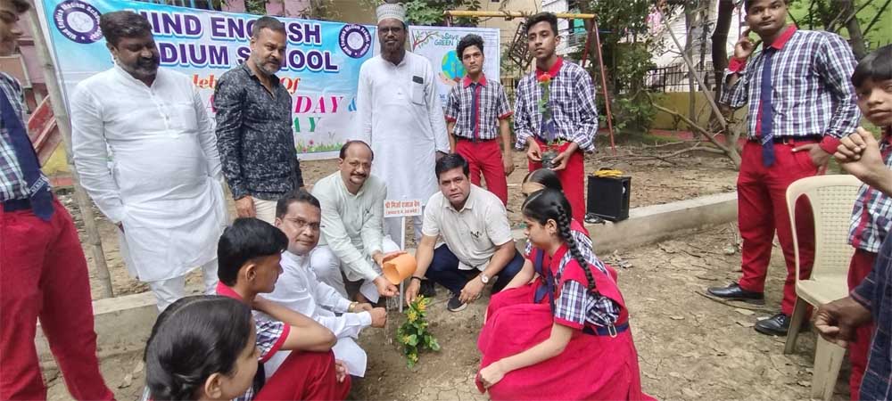 पेड़ों के बग़ैर जीवन की कल्पना नहीं की जा सकती – मिर्ज़ा एजाज़ बेग