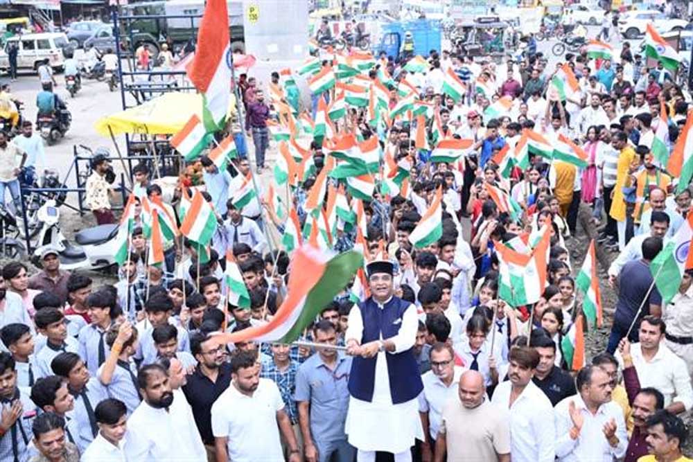विभाजन विभीषिका की स्मृति में आयोजित मौन पदयात्रा