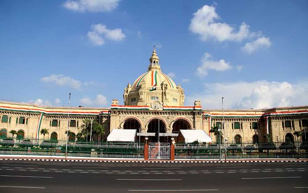 सीएम योगी ने विधान परिषद् की डिजिटल लाइब्रेरी, विधान परिषद मंडप के सौंदर्यीकरण कार्य का शुभारंभ किया
